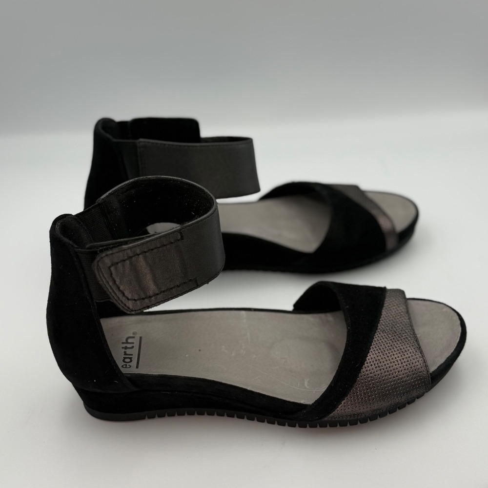 Earth Ficus Sagittarius Pewter Black Suede Wedge Ankle Strap Sandals 9M